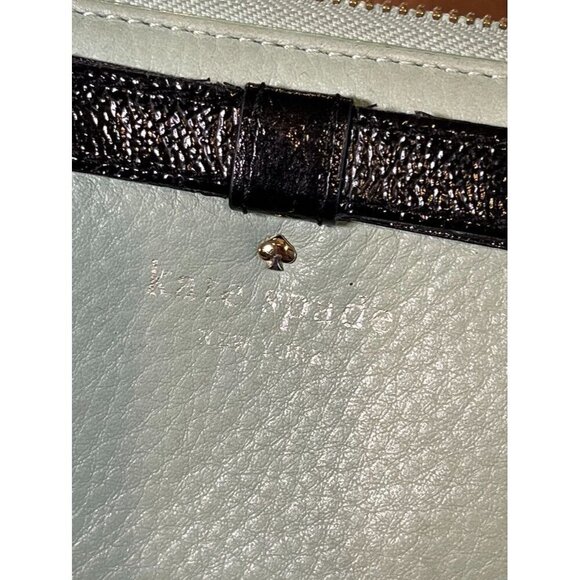 Kate Spade Wallet OS Green Leather Black Bow Zip Around Metallic Preppy Retro 80 - Picture 2 of 15
